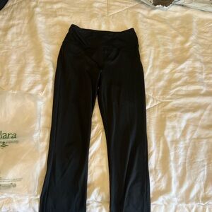 HALARA Black Cropped Pants